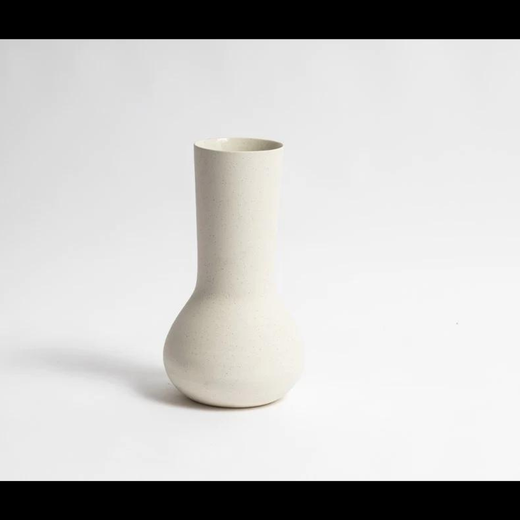 Freddie Vase – Present Story